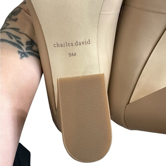 CHARLES DAVID Alanna Brogue Pointed Toe Pump In Nude-black Size:9 Chunky heel - Picture 6 of 7